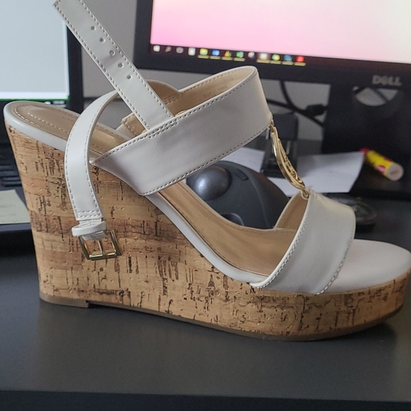 White platform wedges - Picture 2 of 4